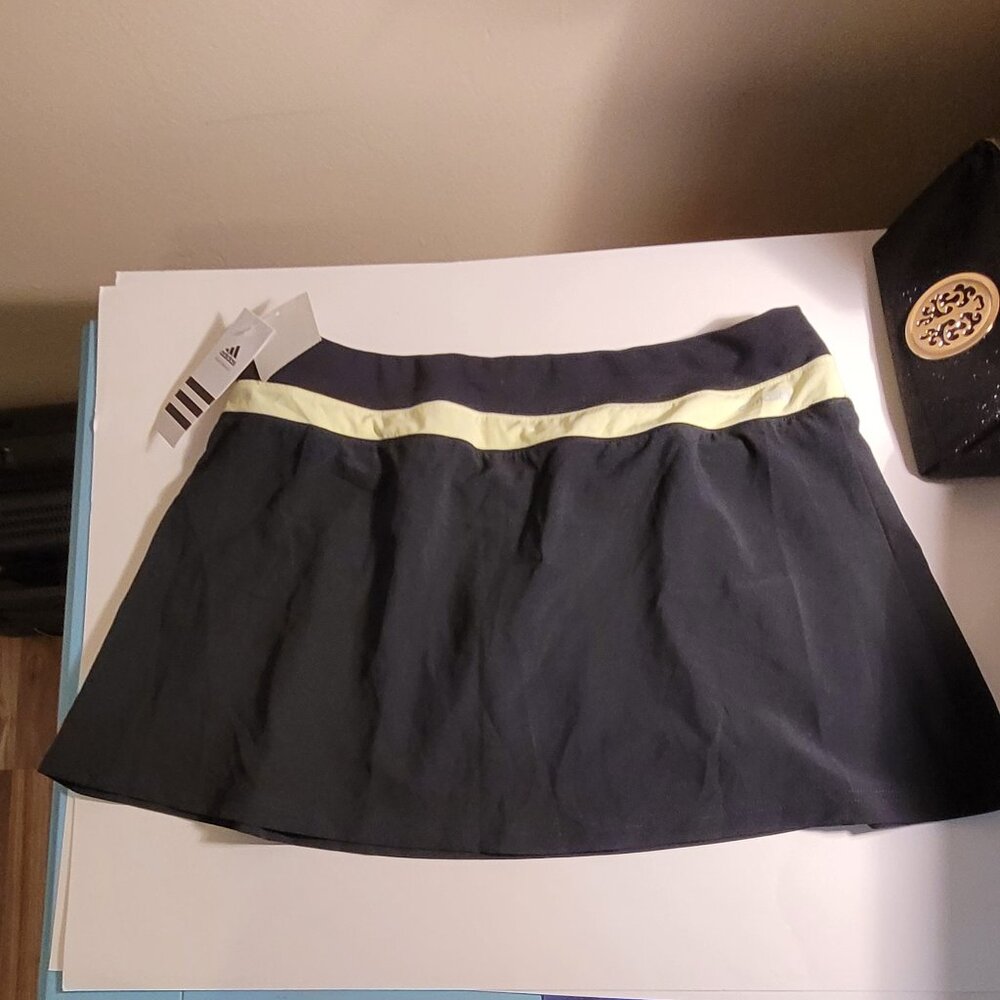 NWT Adidas Women's Black/Glow Yellow Soft Pleated Skort Size M